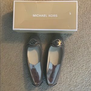 NIB Michael Michael Kors Signature Loafers